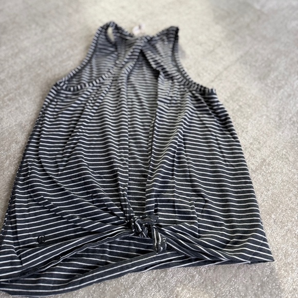 Lululemon Open Back Tank - Picture 5 of 7